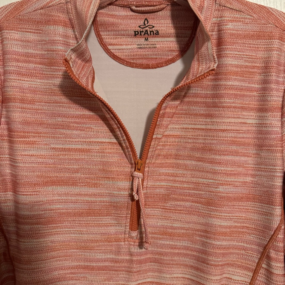 PRANA top - Picture 2 of 4